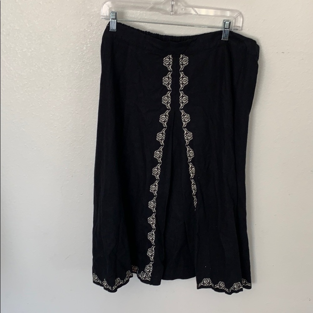 Black midi skirt